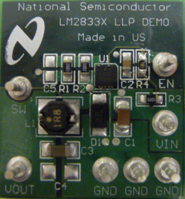LM2833XSDEVAL LM2833X LLP - 1.5MHz 3.0 A 降圧 DC-DC スイッチング・レギュレータの評価モジュール top board image