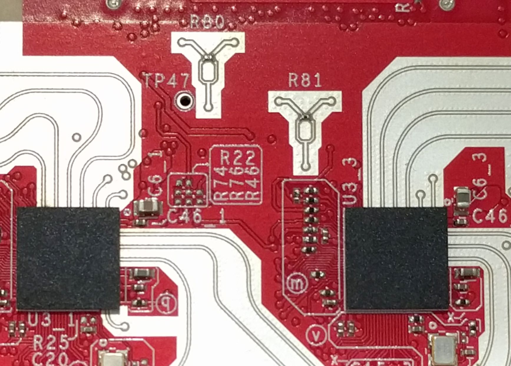 TIDEP-01012 tidep-01012-evm-board-photograph-20-ghz-lo-distribution-board-implementation-tiduen5.jpg