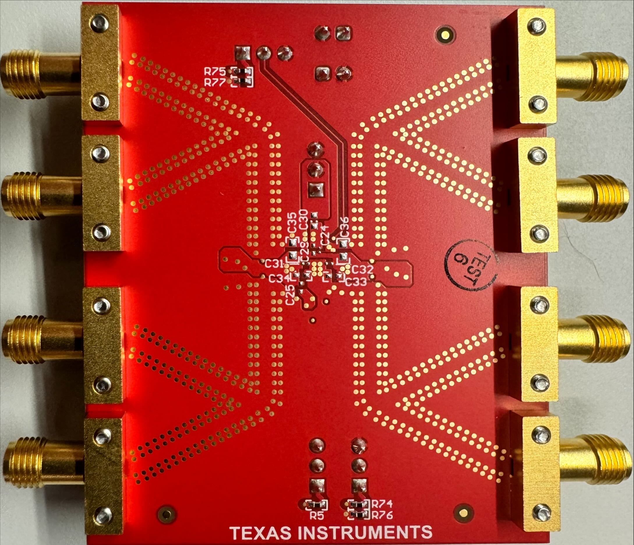 TRF1305A2-D2D-EVM, TRF1305B2-D2D-EVM, TRF1305C2-D2D-EVM TRF1305X2-D2D-EVM Board (Bottom View)