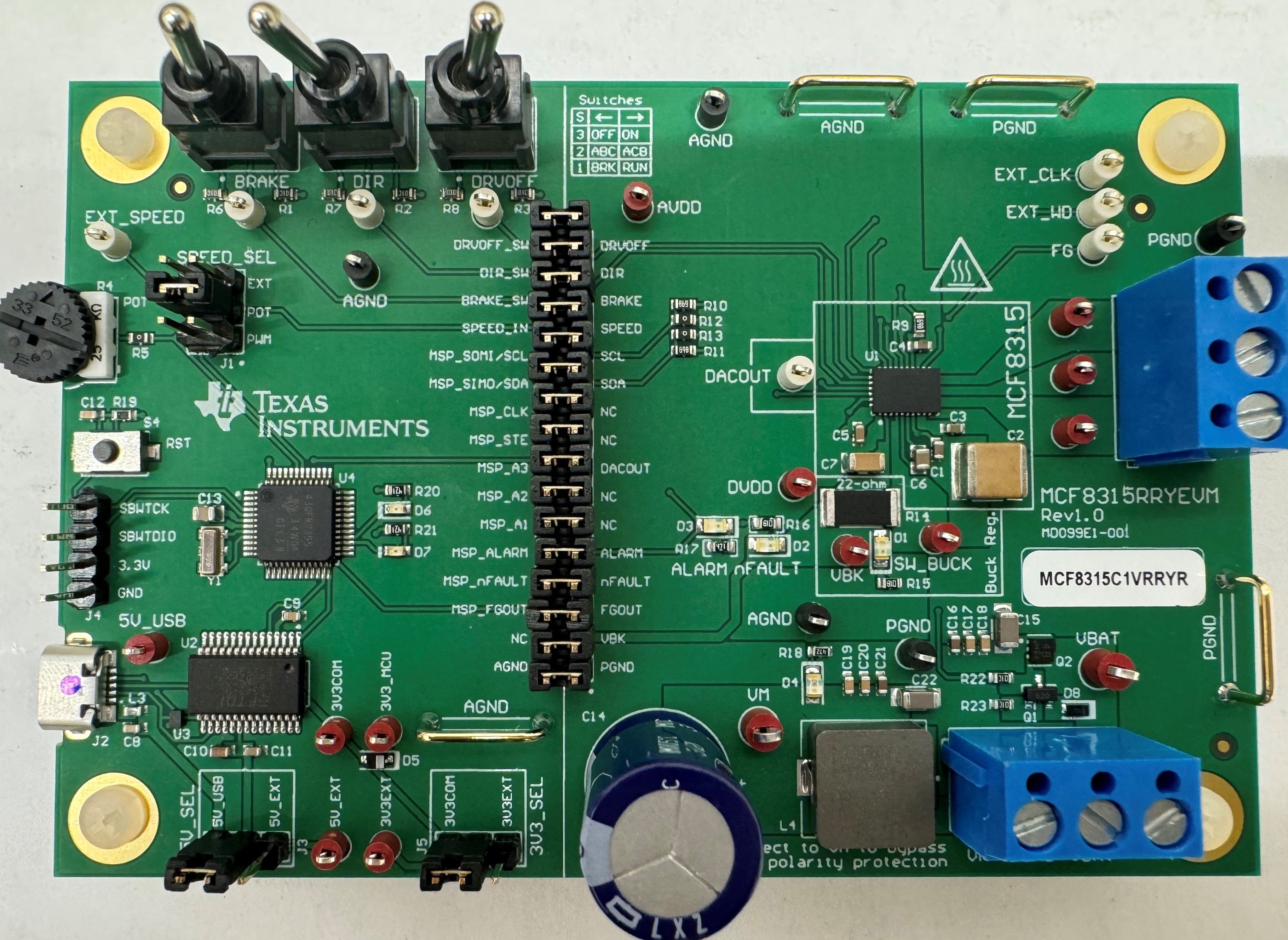 MCF8315RRYEVM MCF8315RRYEVM
                    (Top View)