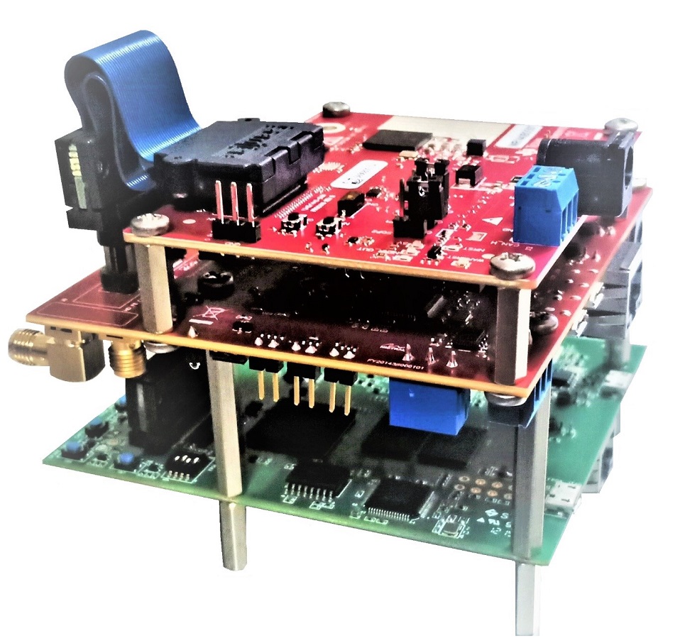 TMDS273EVM, TMDS273GPEVM, TPR12REVM AM273x EVM Interfaced to the
                    DCA1000 EVM